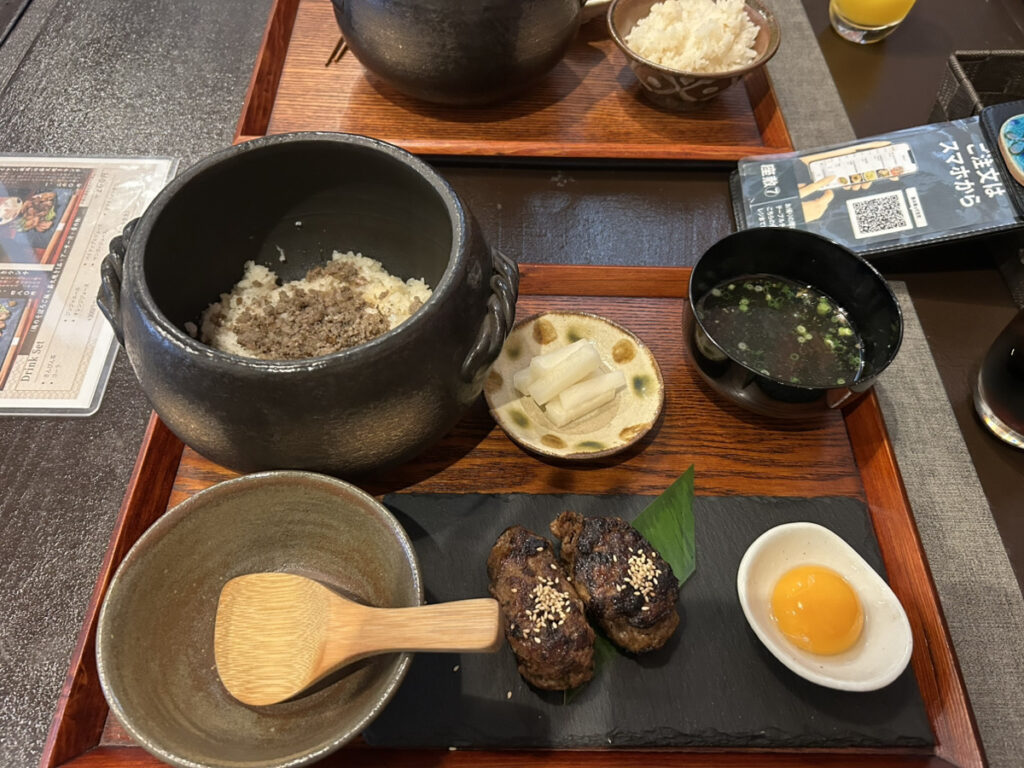 鶏そぼろとつくね